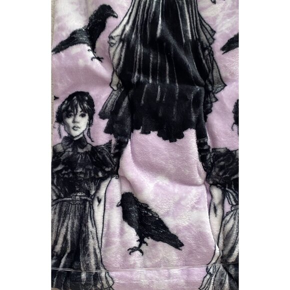 Wednesday Addams Dancing Netflix Show Soft Plush Throw 50” X 70” Purple Crow NEW - Picture 13 of 14
